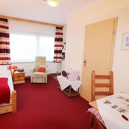 Haus Am Kurpark 17 *